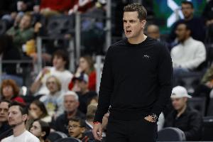 九游网页版入口-爵士主帅：我是个极具竞争意识的人 球队下半场表现很令人失望